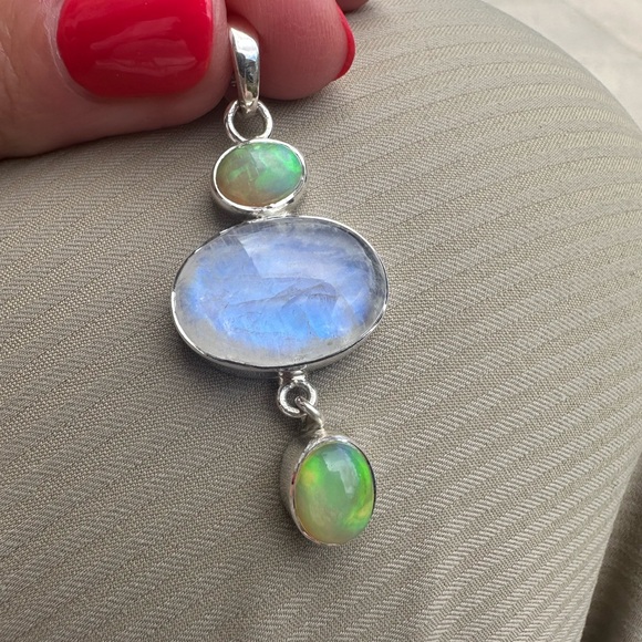 Jewelry - Elegant sterling Silver with Blue Flash Moonstone and Ethiopian Opals in Pendant